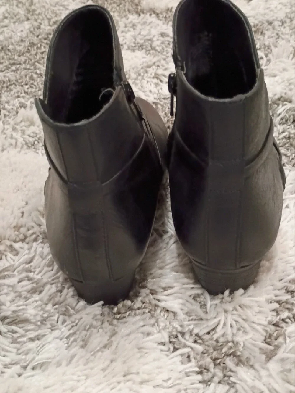 Abeo Black Chelsea-Style Ankle Booties